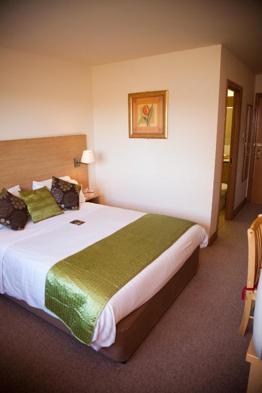 Bagden Hall Hotel Scissett Oda fotoğraf